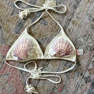 Billabong seashell bikini top